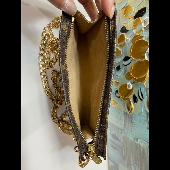 Louis Vuitton Bucket Pouch Pochette Crossbody - Picture 6 of 7
